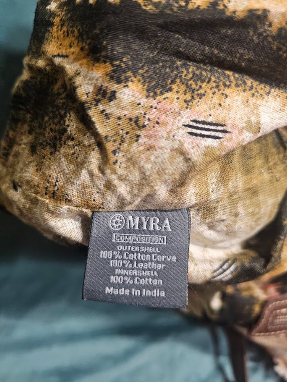 Myra Sundial Hollow Weekender Bag in Multi Patch NWT - Picture 7 of 7